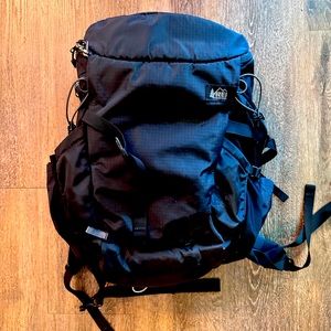 REI Co-op Ruckpack 28L Travel Pack Backpack Black Ripstop Nylon